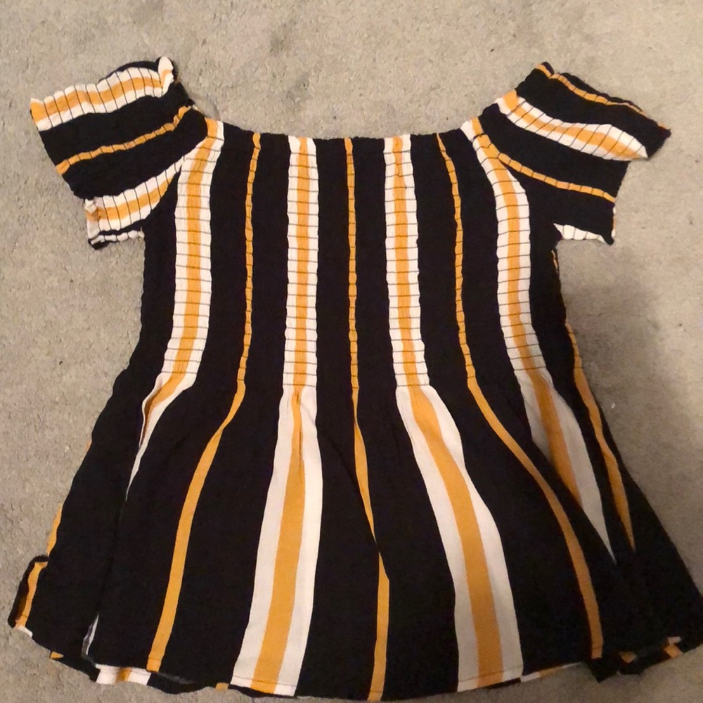 NWT Off The Shoulder Shirt